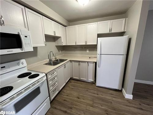 8-3 Sawmill Road, Barrie, ON - Indoor Photo Showing Kitchen With Double Sink