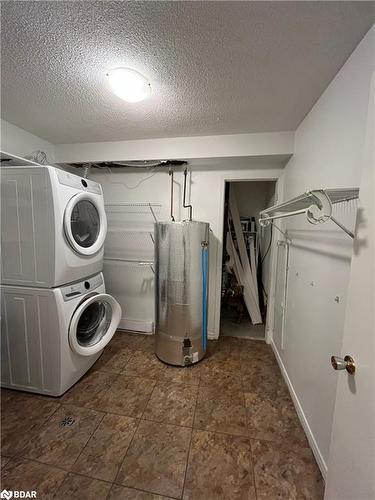 8-3 Sawmill Road, Barrie, ON - Indoor Photo Showing Laundry Room