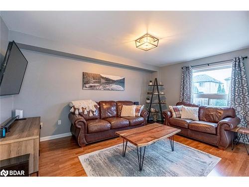 13 Bird Street, Barrie, ON - Indoor Photo Showing Living Room