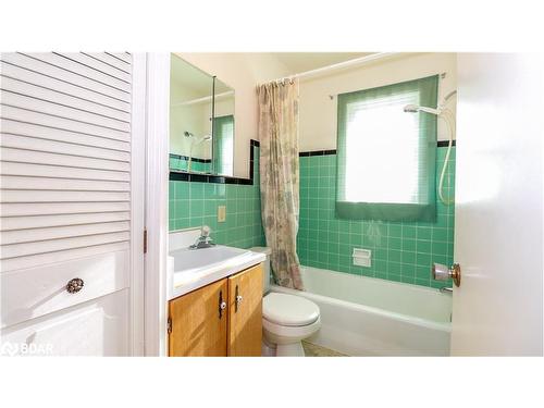 65 Strabane Avenue, Barrie, ON - Indoor Photo Showing Bathroom