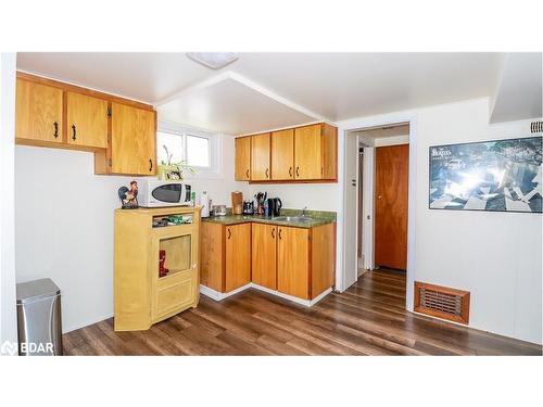 65 Strabane Avenue, Barrie, ON - Indoor Photo Showing Kitchen