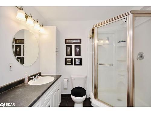 263 Dock Road, Barrie, ON - Indoor Photo Showing Bathroom