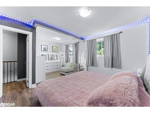 I7-63 Ferris Lane, Barrie, ON - Indoor Photo Showing Bedroom