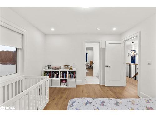 942 Essa Road, Barrie, ON - Indoor Photo Showing Bedroom