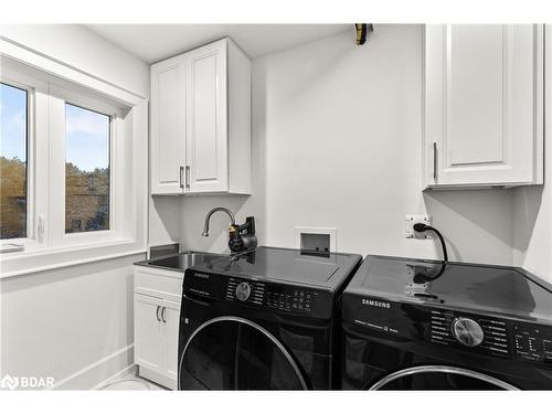 942 Essa Road, Barrie, ON - Indoor Photo Showing Laundry Room