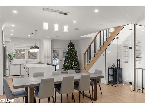 942 Essa Road, Barrie, ON - Indoor Photo Showing Dining Room