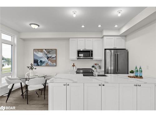 12 Wyn Wood Lane, Orillia, ON - Indoor Photo Showing Kitchen