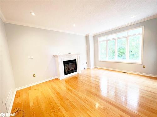 33 Cumming Drive, Barrie, ON - Indoor Photo Showing Living Room With Fireplace