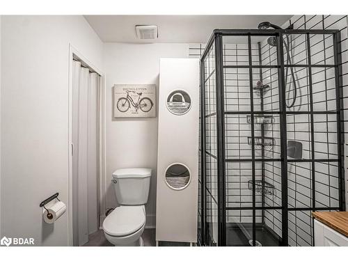 203 Southview Road, Barrie, ON - Indoor Photo Showing Bathroom