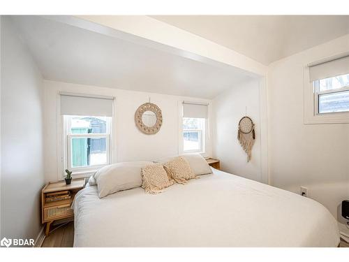 203 Southview Road, Barrie, ON - Indoor Photo Showing Bedroom