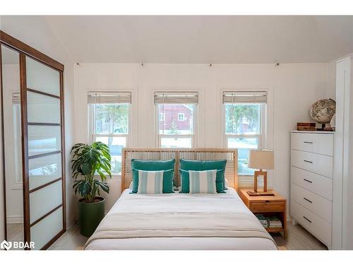 203 Southview Road, Barrie, ON - Indoor Photo Showing Bedroom