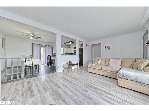 12 Mackenzie Drive, Georgetown, ON - Indoor Photo Showing Living Room