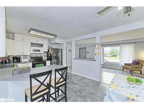 12 Mackenzie Drive, Georgetown, ON - Indoor Photo Showing Kitchen