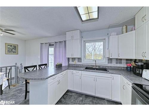 12 Mackenzie Drive, Georgetown, ON - Indoor Photo Showing Kitchen