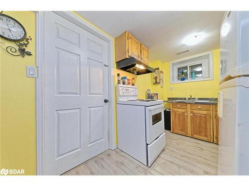 12 Mackenzie Drive, Georgetown, ON - Indoor Photo Showing Kitchen