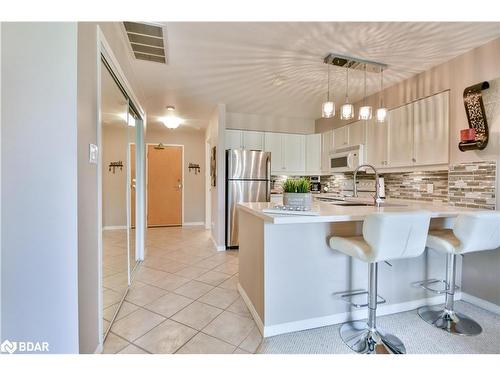 3012-750 Johnston Park Avenue, Collingwood, ON - Indoor Photo Showing Kitchen With Upgraded Kitchen