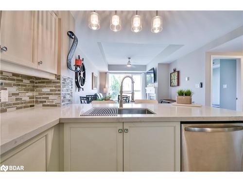 3012-750 Johnston Park Avenue, Collingwood, ON - Indoor Photo Showing Kitchen