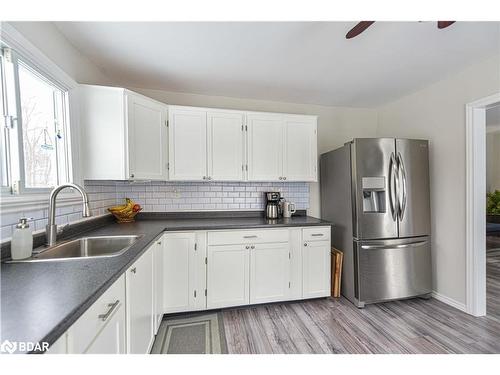 7187 Beach Drive, Washago, ON - Indoor Photo Showing Kitchen