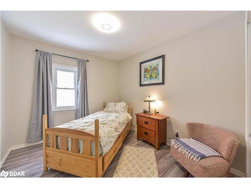 7187 Beach Drive, Washago, ON - Indoor Photo Showing Bedroom