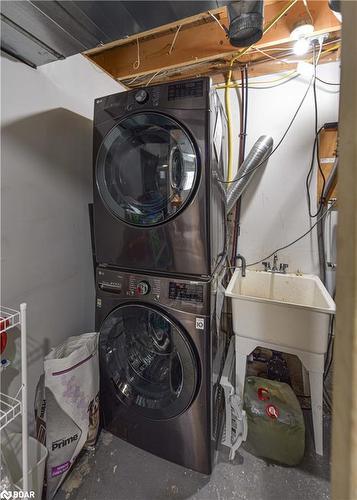 7187 Beach Drive, Washago, ON - Indoor Photo Showing Laundry Room