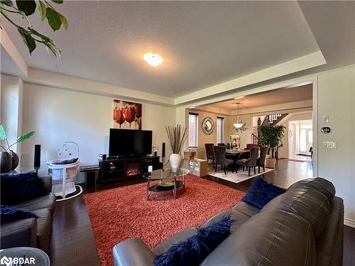 396 Equestrian Way, Cambridge, ON - Indoor Photo Showing Living Room