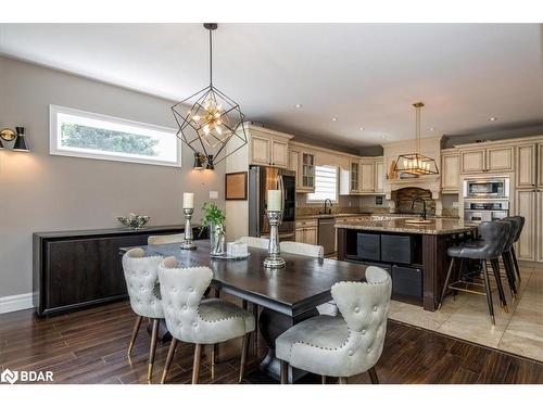 49 Hamilton Drive, Newmarket, ON - Indoor Photo Showing Dining Room