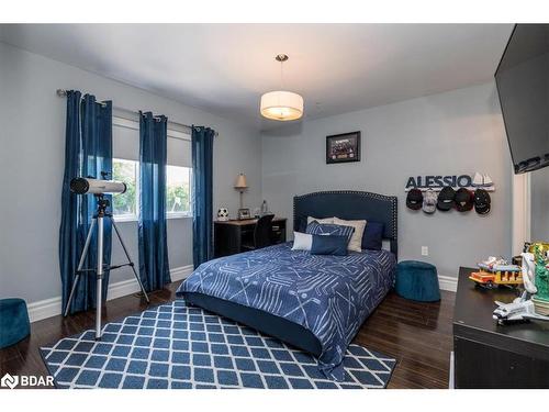 49 Hamilton Drive, Newmarket, ON - Indoor Photo Showing Bedroom