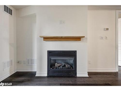 206-6 Brandy Lane Drive, Collingwood, ON - Indoor Photo Showing Living Room With Fireplace