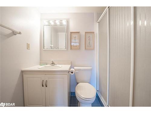 206-181 Collier Street, Barrie, ON - Indoor Photo Showing Bathroom