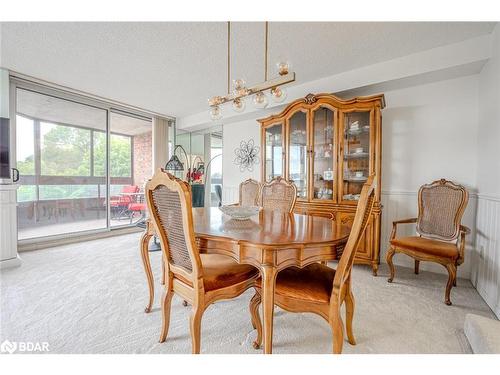 206-181 Collier Street, Barrie, ON - Indoor Photo Showing Dining Room