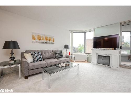 206-181 Collier Street, Barrie, ON - Indoor Photo Showing Living Room