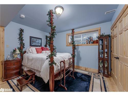 11 Nevis Ridge Drive, Oro-Medonte, ON - Indoor Photo Showing Bedroom