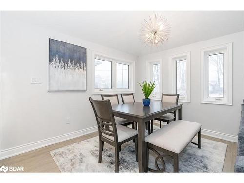 1135 Poplar Drive, Innisfil, ON - Indoor Photo Showing Dining Room