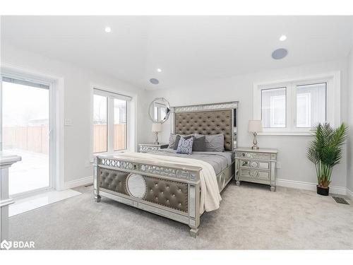 1135 Poplar Drive, Innisfil, ON - Indoor Photo Showing Bedroom