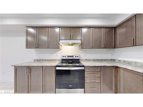 18-755 Linden Drive, Cambridge, ON - Indoor Photo Showing Kitchen