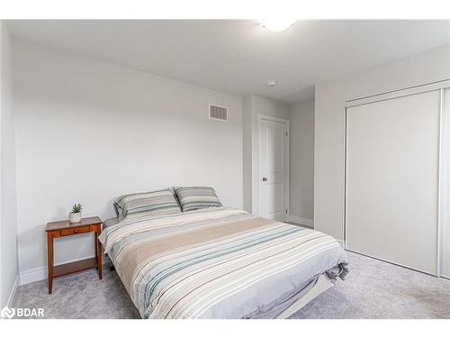 61 Quinn Forest Drive, Bracebridge, ON - Indoor Photo Showing Bedroom