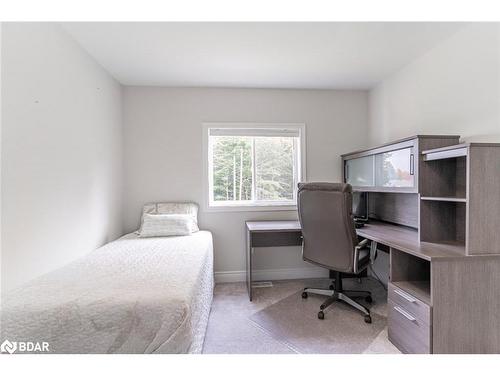 61 Quinn Forest Drive, Bracebridge, ON - Indoor Photo Showing Bedroom