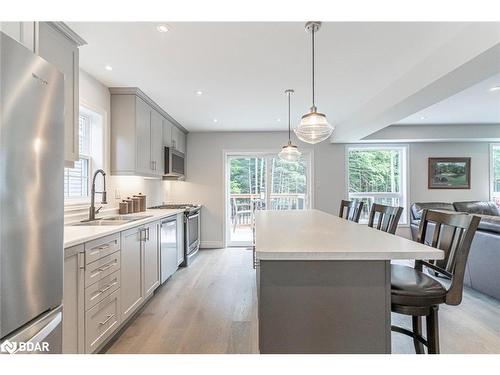 61 Quinn Forest Drive, Bracebridge, ON - Indoor Photo Showing Kitchen With Stainless Steel Kitchen With Double Sink With Upgraded Kitchen