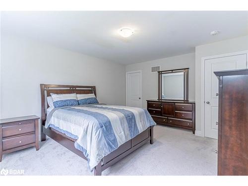 61 Quinn Forest Drive, Bracebridge, ON - Indoor Photo Showing Bedroom