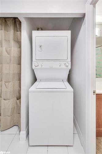 221-58 Marine Parade Drive, Etobicoke, ON - Indoor Photo Showing Laundry Room