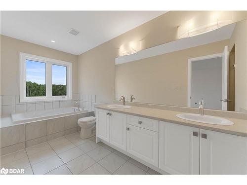 82 Ferragine Crescent, Bradford West Gwillimbury, ON - Indoor Photo Showing Bathroom