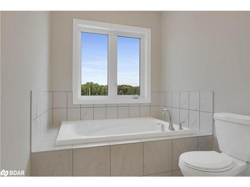 82 Ferragine Crescent, Bradford West Gwillimbury, ON - Indoor Photo Showing Bathroom