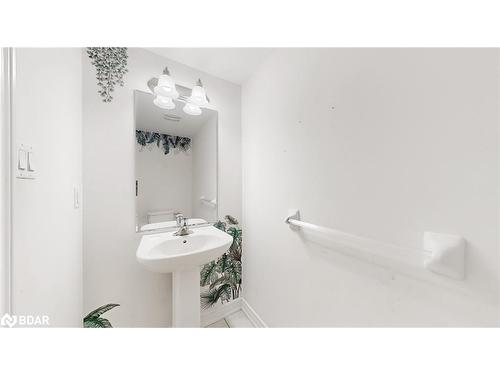 23-755 Linden Drive, Cambridge, ON - Indoor Photo Showing Bathroom