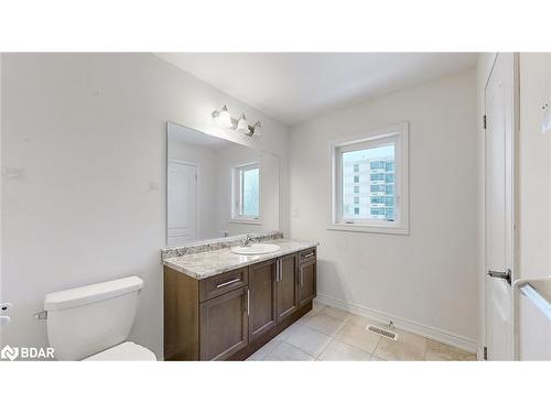 23-755 Linden Drive, Cambridge, ON - Indoor Photo Showing Bathroom