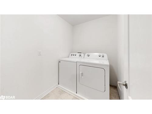 23-755 Linden Drive, Cambridge, ON - Indoor Photo Showing Laundry Room