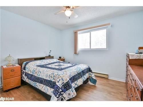 93 Jamieson Crescent, Oro-Medonte, ON - Indoor Photo Showing Bedroom