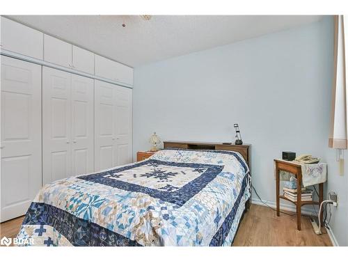 93 Jamieson Crescent, Oro-Medonte, ON - Indoor Photo Showing Bedroom