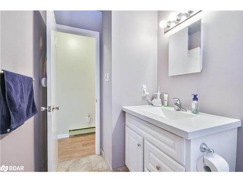 93 Jamieson Crescent, Oro-Medonte, ON - Indoor Photo Showing Bathroom