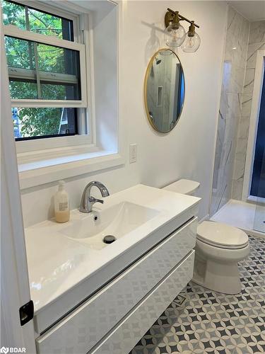 138 Tecumseth Street, Orillia, ON - Indoor Photo Showing Bathroom