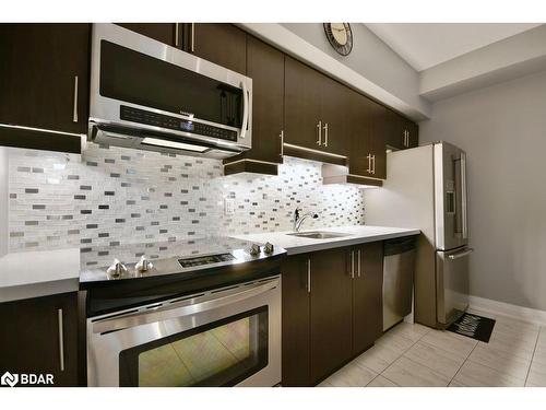 303-300 Essa Road, Barrie, ON - Indoor Photo Showing Kitchen With Upgraded Kitchen